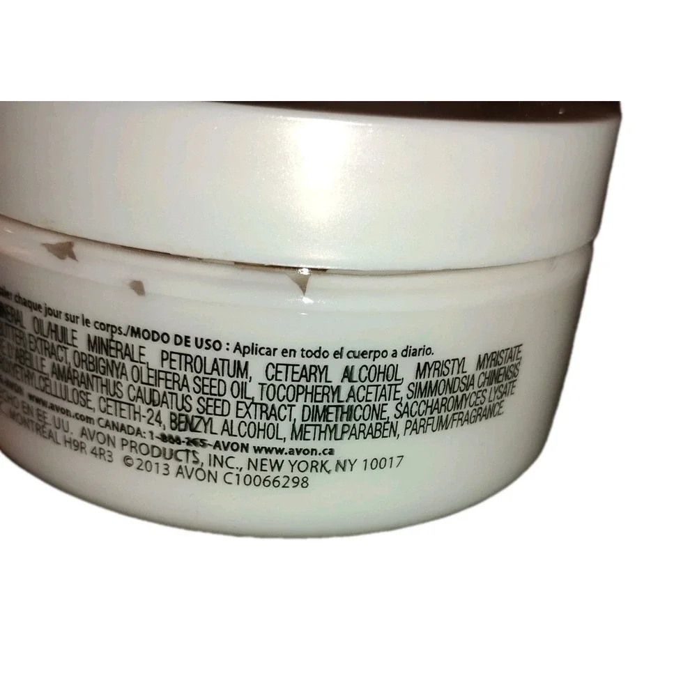 Avon Skin So Soft Winter *Soft w/ Hydroseal Complex Rich Body Cream powder smell